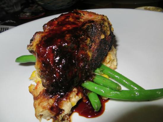 Jiko – The Cooking Place signature dishes Oak-grilled Filet Mignon
Bobotie Mac & Cheese
Moroccan-Spiced Lamb Shank